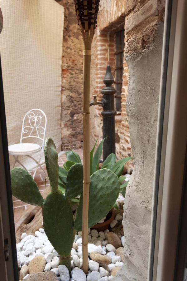 Hotel Anticos Palathos Orosei Bagian luar foto