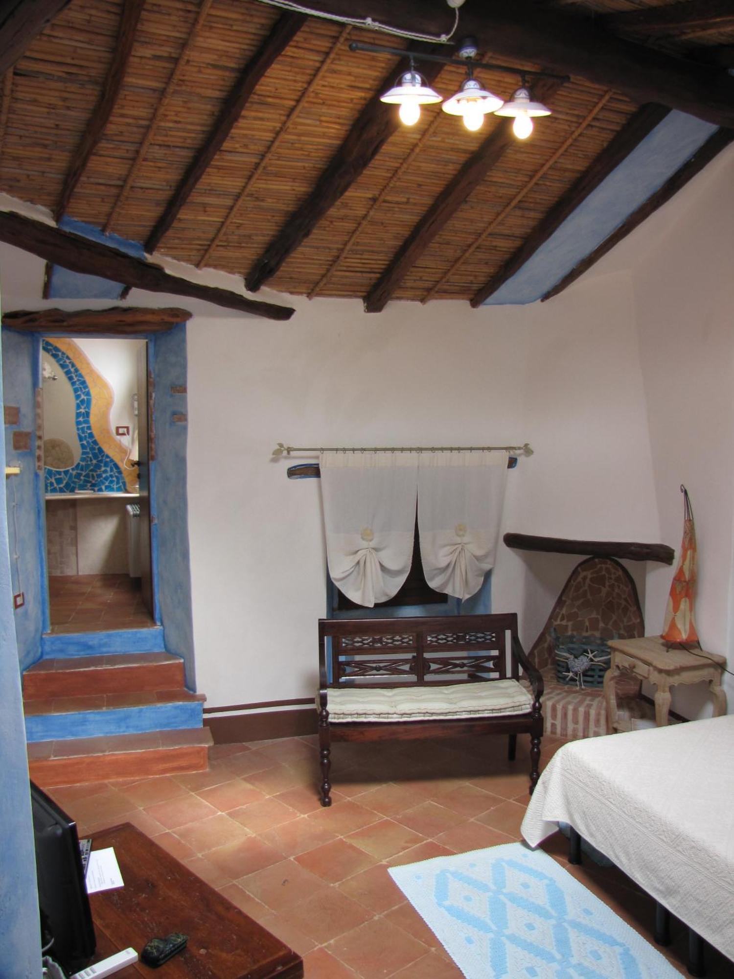Hotel Anticos Palathos Orosei Bagian luar foto