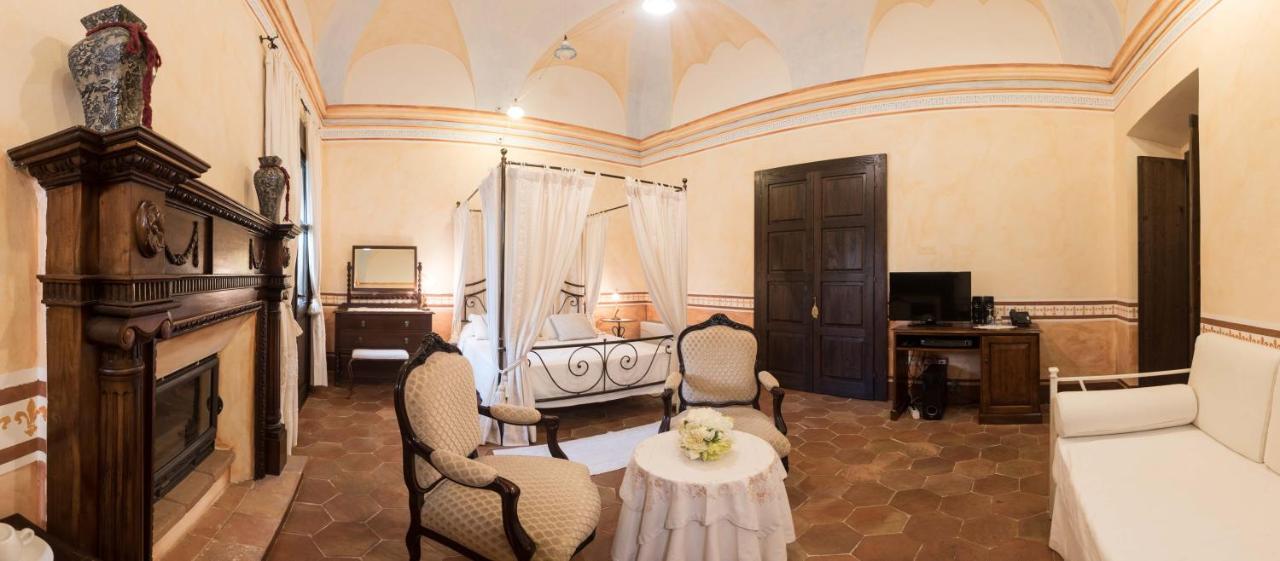 Hotel Anticos Palathos Orosei Bagian luar foto