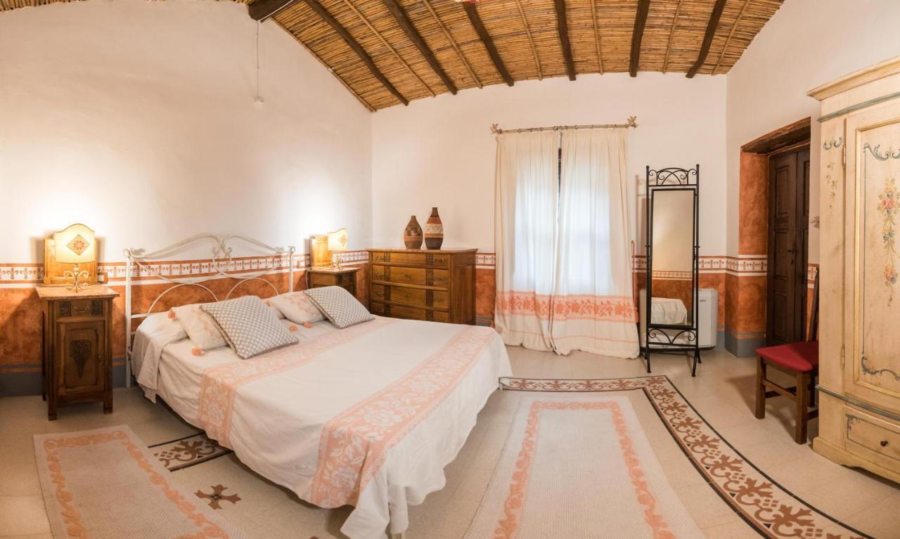 Hotel Anticos Palathos Orosei Bagian luar foto