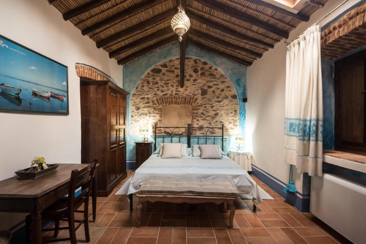 Hotel Anticos Palathos Orosei Bagian luar foto