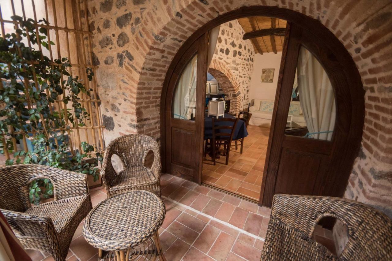 Hotel Anticos Palathos Orosei Bagian luar foto