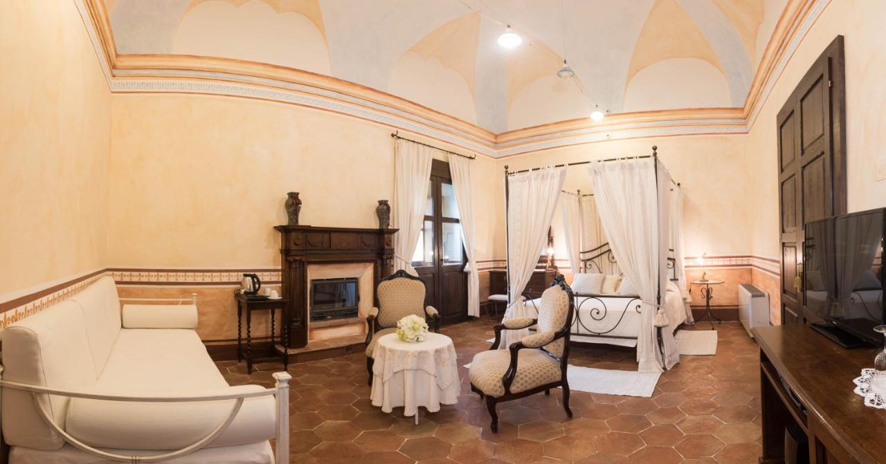 Hotel Anticos Palathos Orosei Bagian luar foto