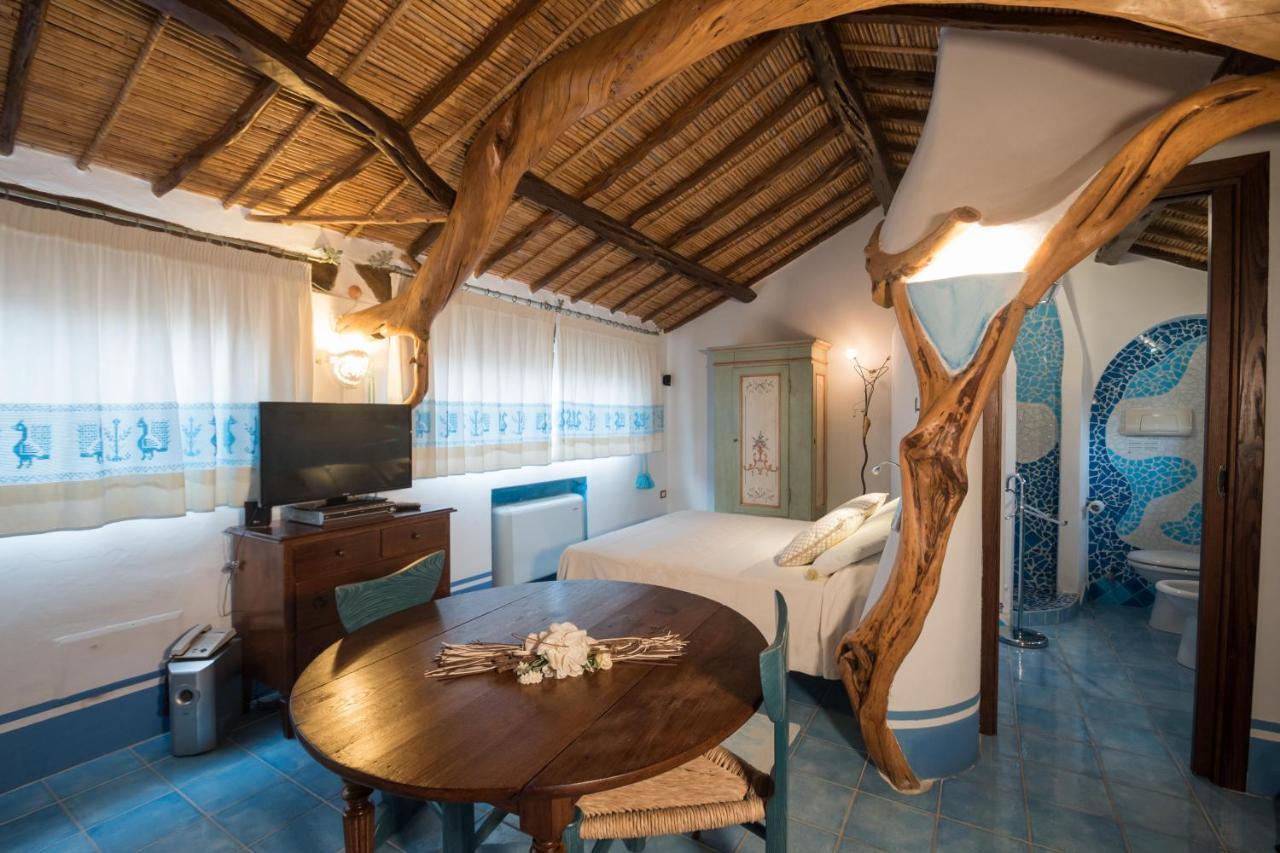 Hotel Anticos Palathos Orosei Bagian luar foto