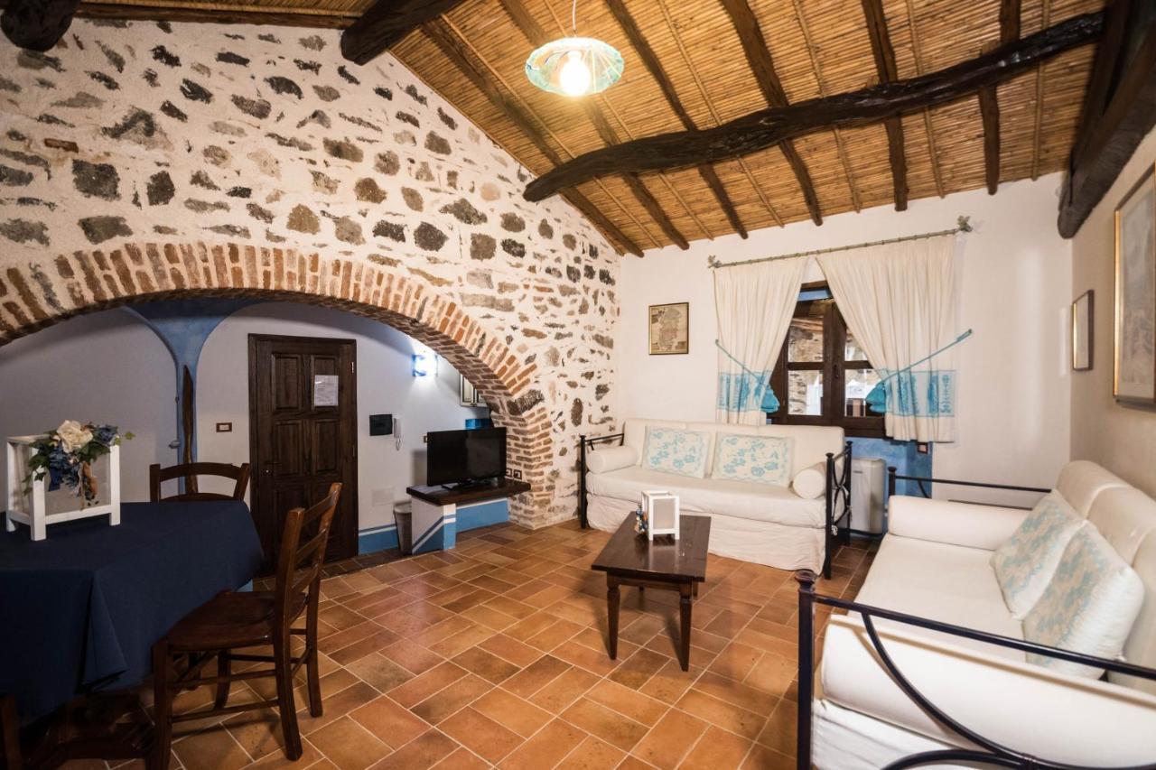 Hotel Anticos Palathos Orosei Bagian luar foto